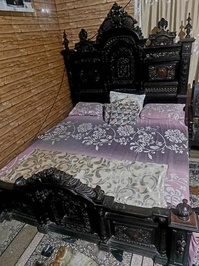 Chinioti bed set and wooden Soffa set