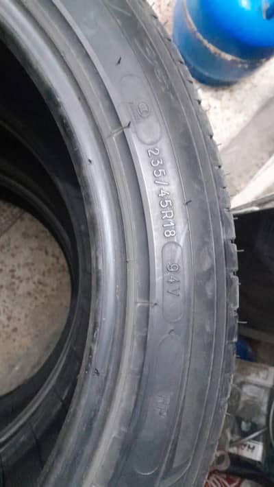 235 45 R18 Michelin tyre no puncture