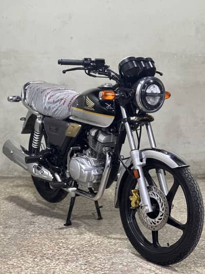 Honda cg 150 2026 model ( 700 km used only )