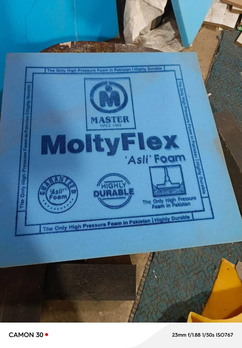 فروخت کے لیے: 5 سیٹر امپورٹڈ ریکسین سوفا سیٹ 1