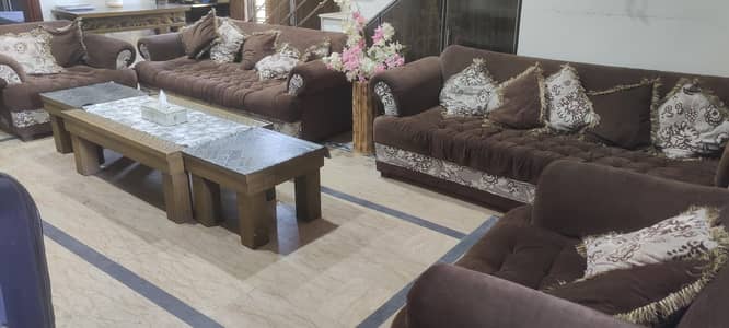 8 seater sofa made on order 10/10 condition