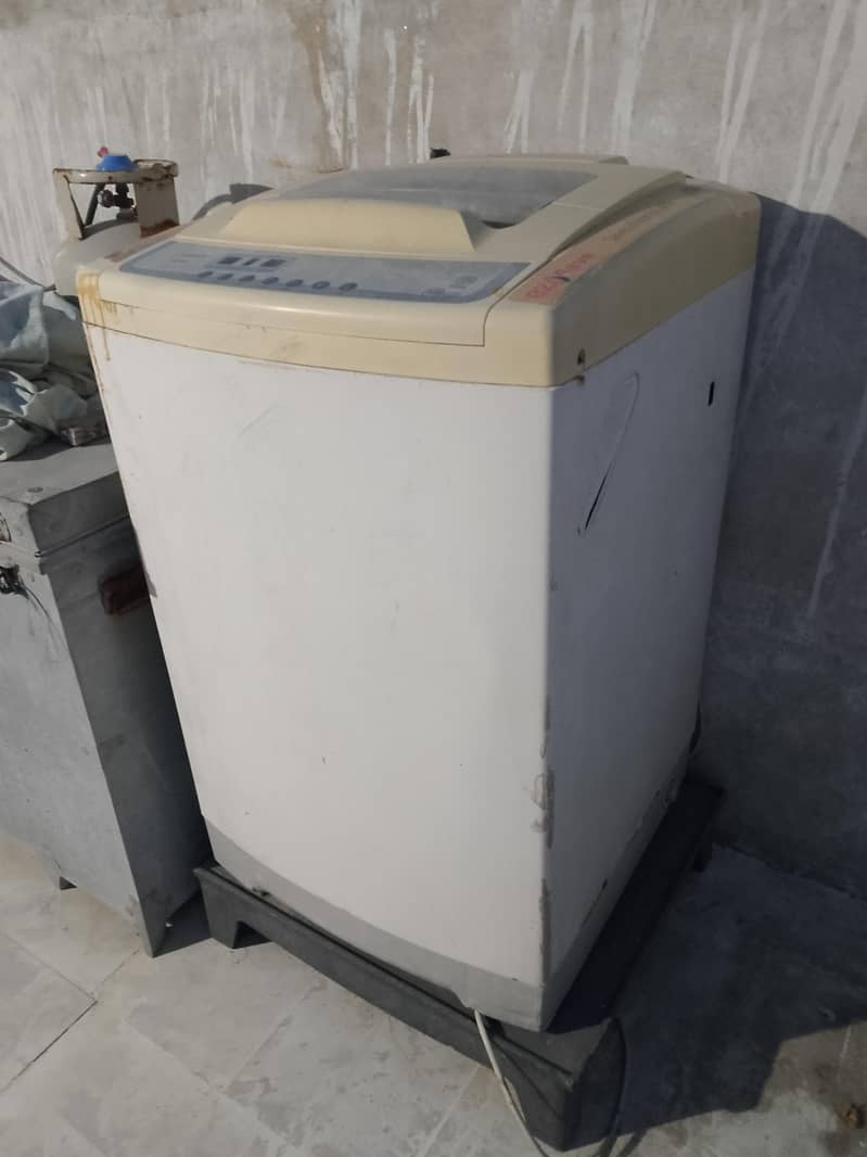Dawlance Full automatic washing machine 3
