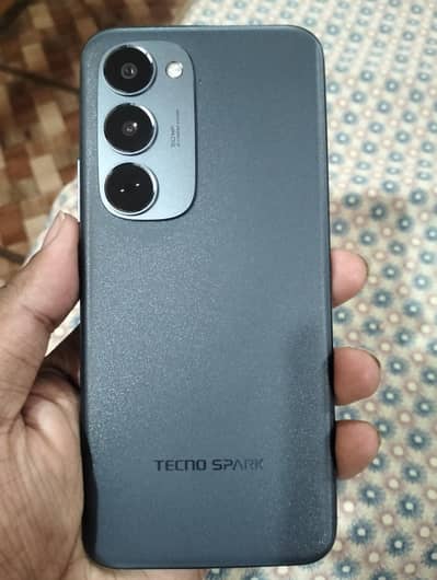 Tecno spark 40pro plus