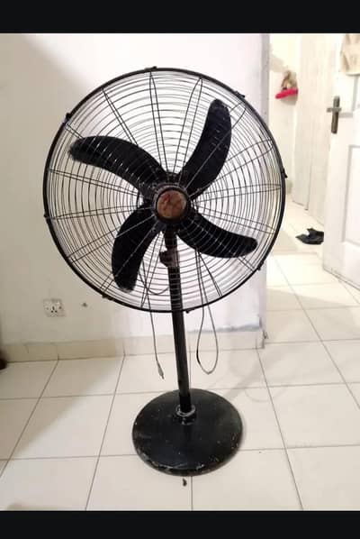 padistal fan good condition