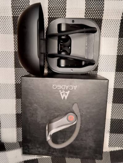 ear buds urgent sale