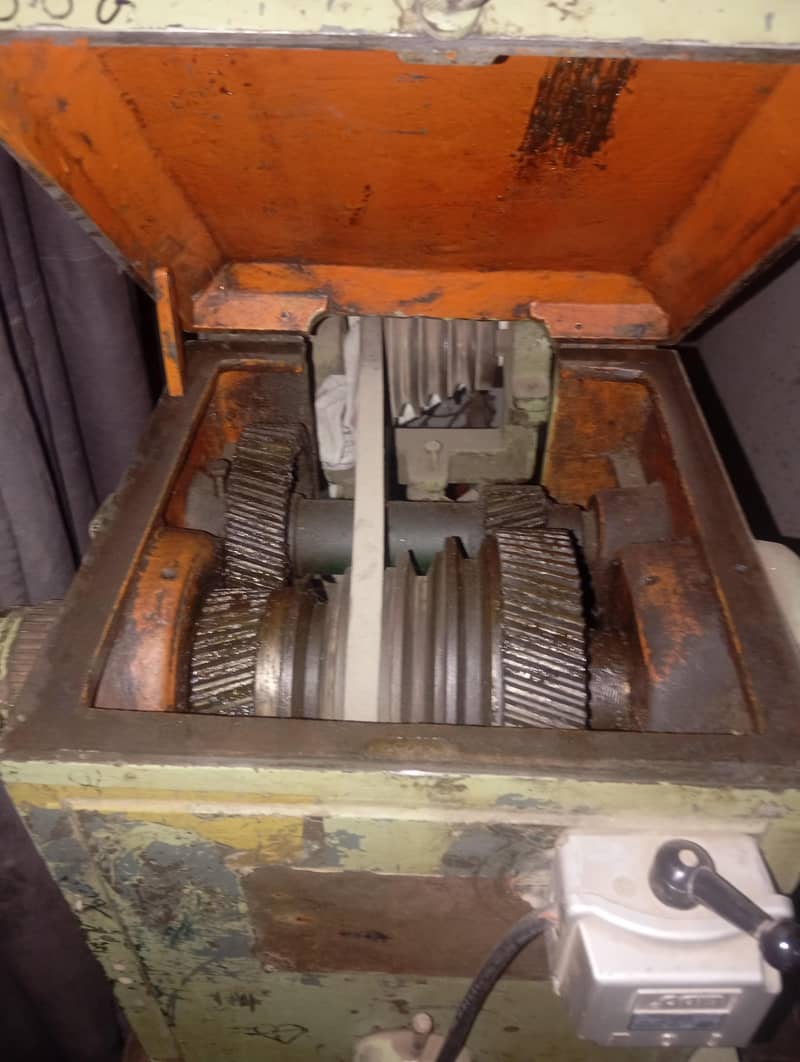 Tape cutting machine 1