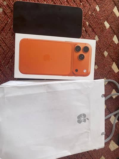 IPHONE 17 pro max 256gb factory unlock SIM not used