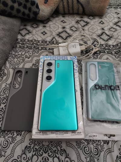 Tecno camon 40 pro 8+8/256gb full box warranty lush 10/10