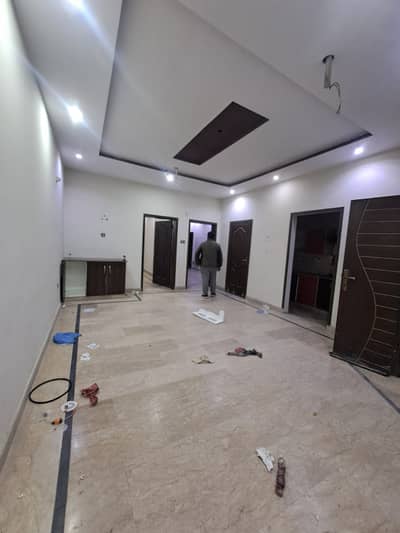 Students & Jobholders Only