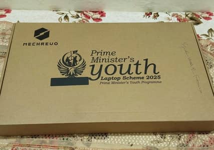 MECHREVO R14p scheme laptop Ryzen 5 8gb Ram 256gb SSD