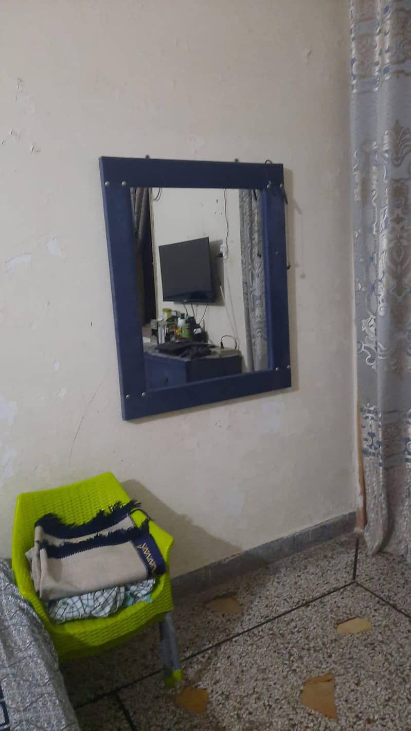 bed with matras one side table dressing table 2