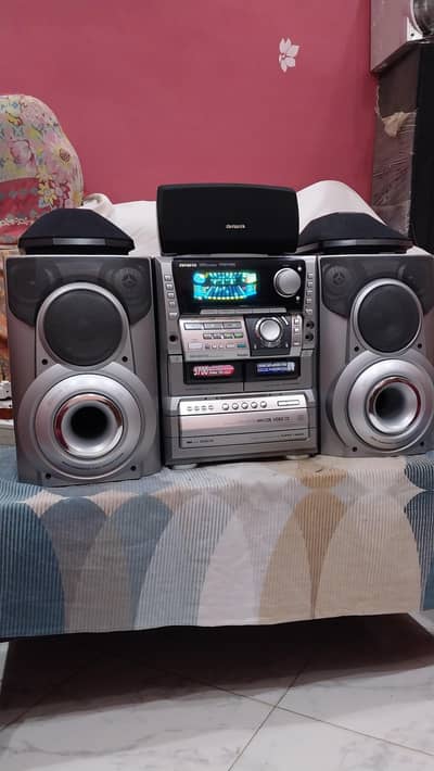 aiwa NSX-WKT 10 /5.1 prologic brande new with remote