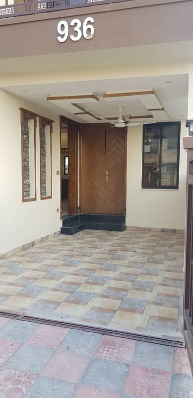 Rawalpindi Bahria Town Phase8 5 Marla Brand New House Available For Sale