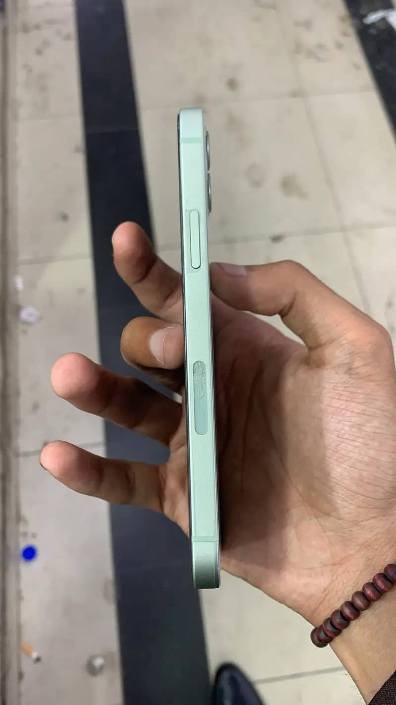 Apple iPhone 12 2