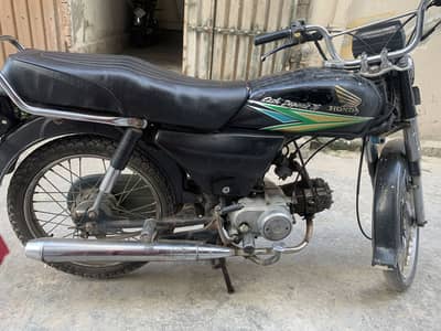 Honda 70 2013 model condition 10by8 hai urgent sale