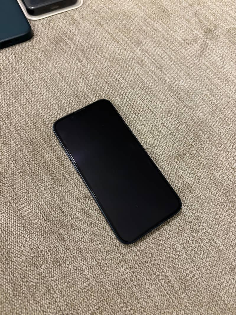 Apple iPhone 13 mini 4