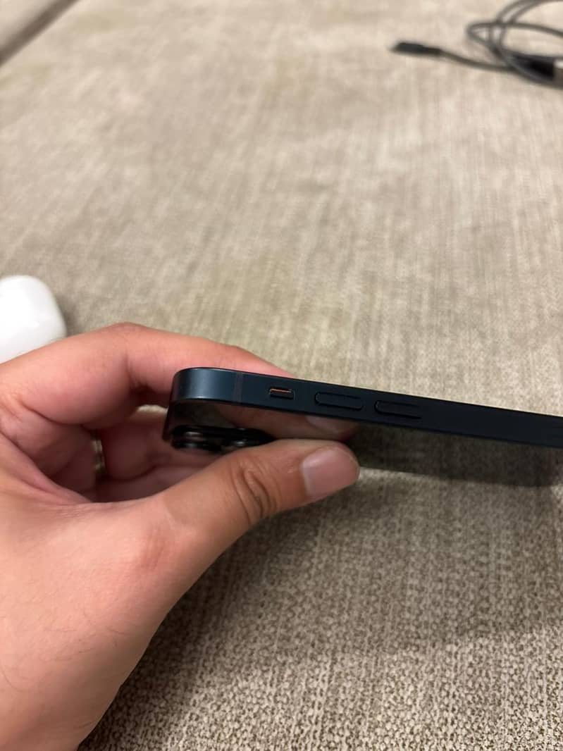 Apple iPhone 13 mini 7