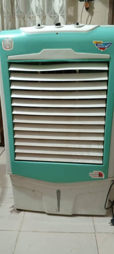 boos bead room  corer  10/10 . good working 1 ear uose