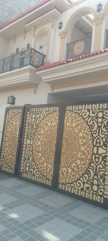 7.5 Marla Double Stories House For Sale in Hussain block