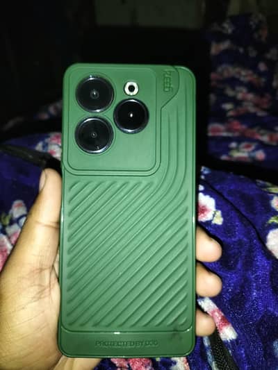 Infinx hot 40 8/256gb condition 10/9  with box and original chrger