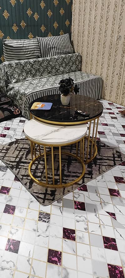 Brand new round table # 0-3-2-3-4-8-0-8-4-1-6