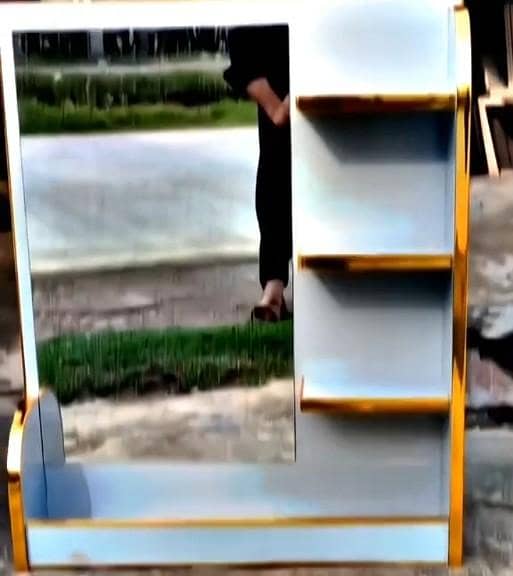 Wall mirror shelf dressing 4