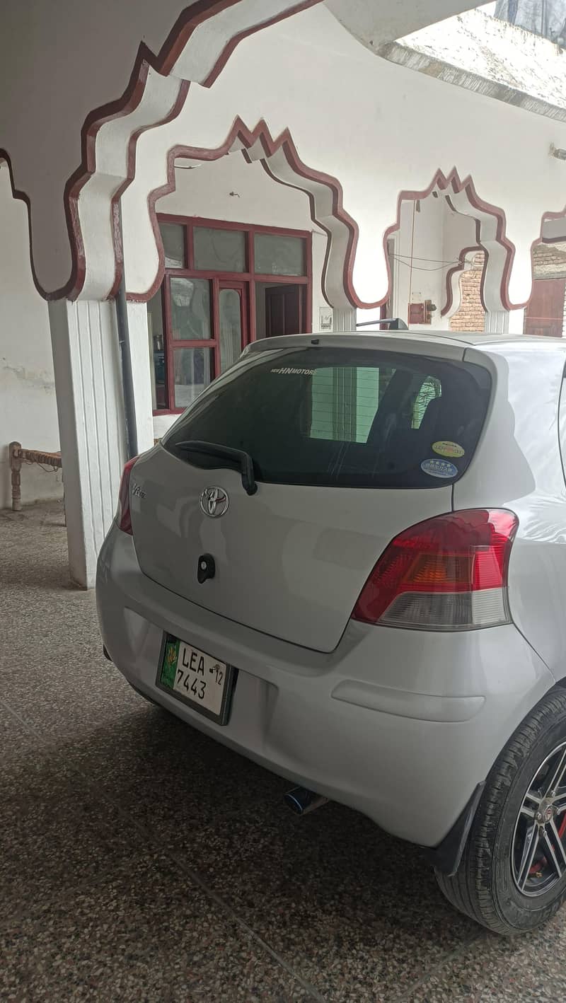 vitz. good condition 4