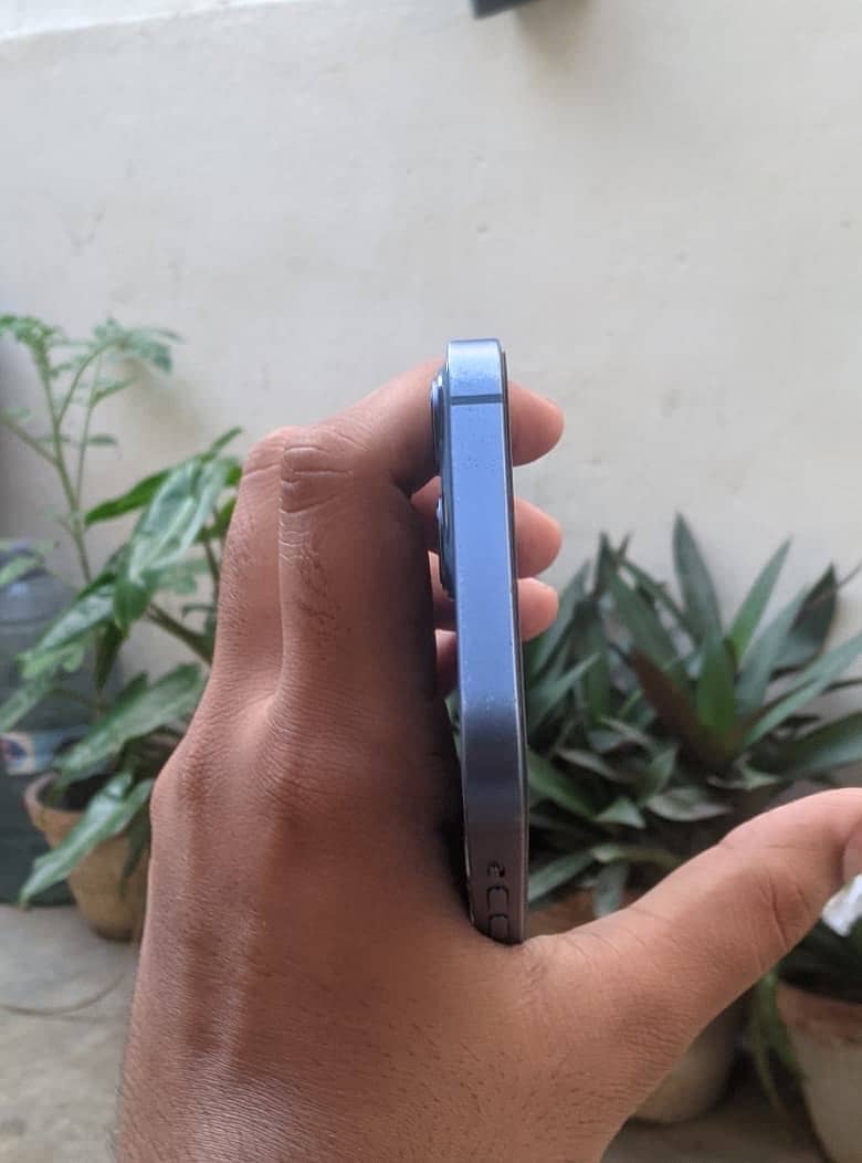 IPHONE 13 7