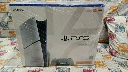 ps5 slim UK model brand new seal packed with jumbo warranty