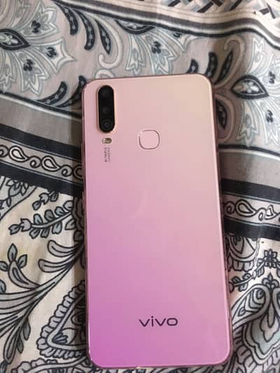 10/10 hai koi fault nhi hai one hand use set h sale kr ra hun j