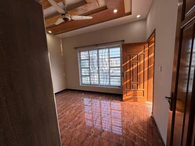 5 Marla House For Sale | Investor Rate | 4 Bedrooms | Registry Available | VIP Condition