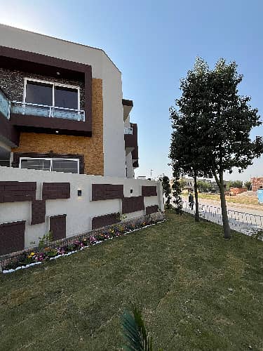 13 Marla Corner Category House For Sale | Facing Masjid | Near Park & Commercial | Proper Double Unit