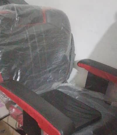 *Hydraulic Barber/Salon Chair – Brand New*