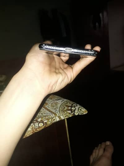 Apple iPhone 7 Plus bypass 128 jb  pannel ki stip tot gaye ha baqi all