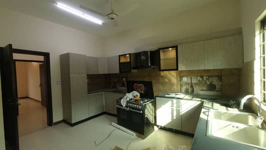 375 Square Yards House For Sale In Askari 5 - Sector J Karachi