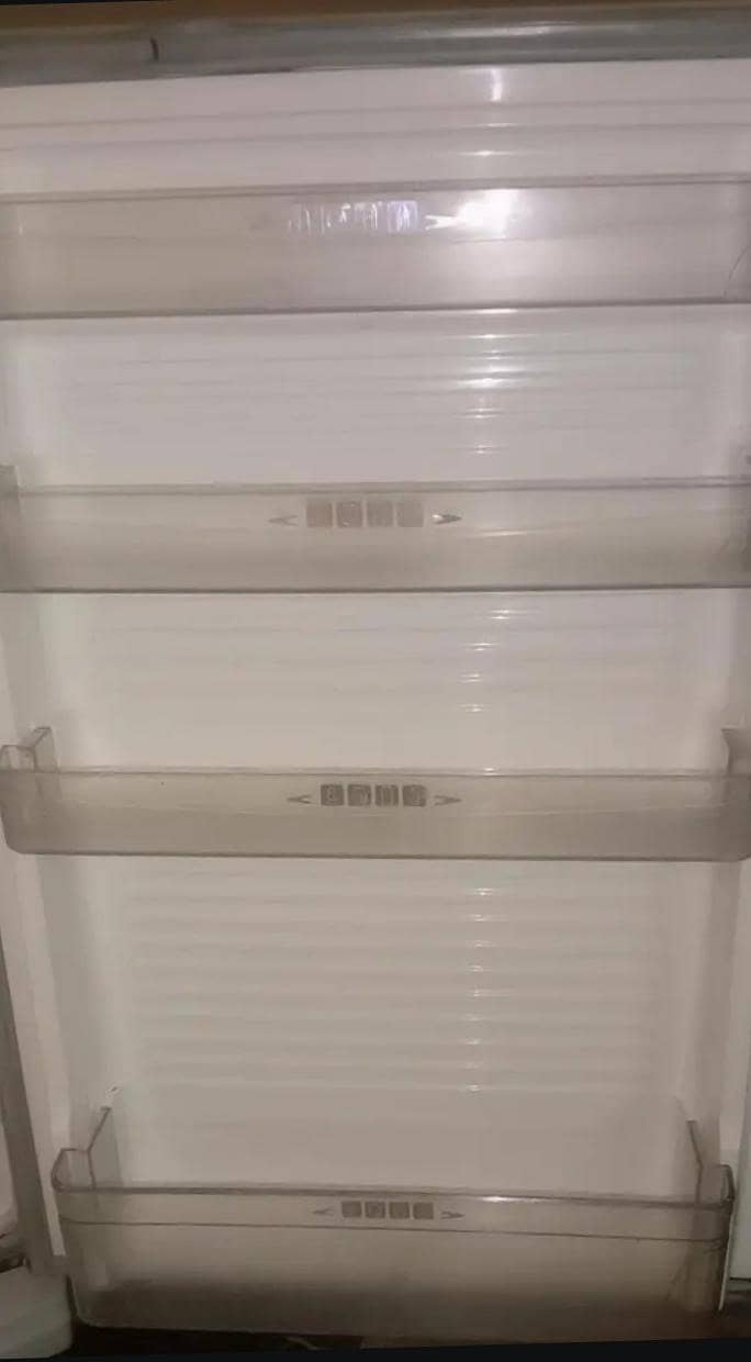 Medium Refrigerator 1
