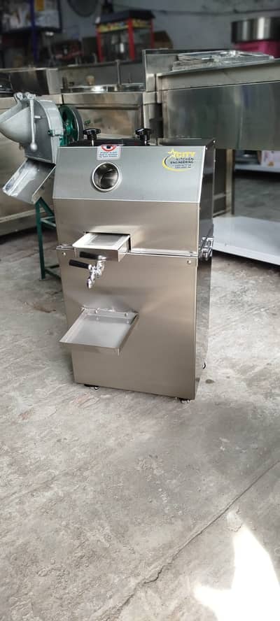 Heavy Duty Stainless Steel Sugar Cane Juice Machine – Brand New