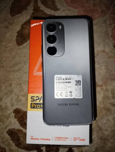 Tecno Spark 40 pro plus