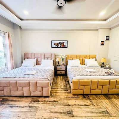 short time Room for rent  available