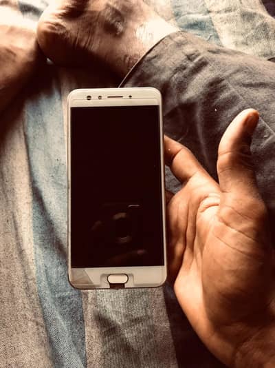 OppF3 for sale {Exchange possible hai }