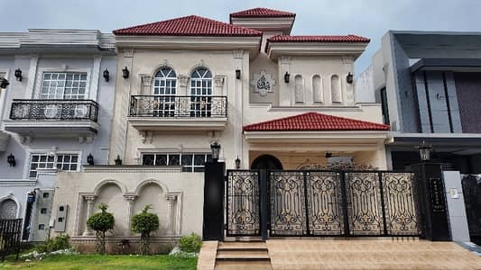 10 Marla Super Luxurios Brand New House Available For Sale