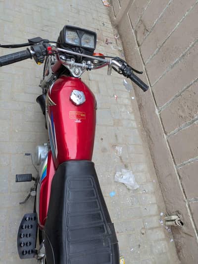 honda cg 125 2022 red color karachi number 10th month