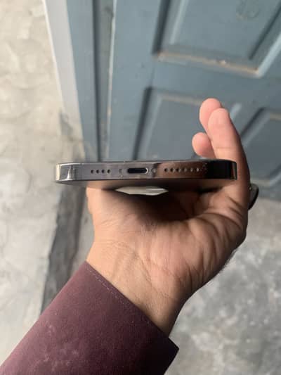 Iphon 12 pro maX  pTa aproved 256 gb battry 78health