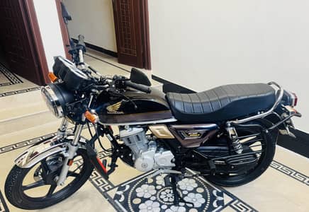 Honda CG 150 – Black Color – 10/10 Condition