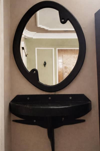 console with big round mirror original lassni