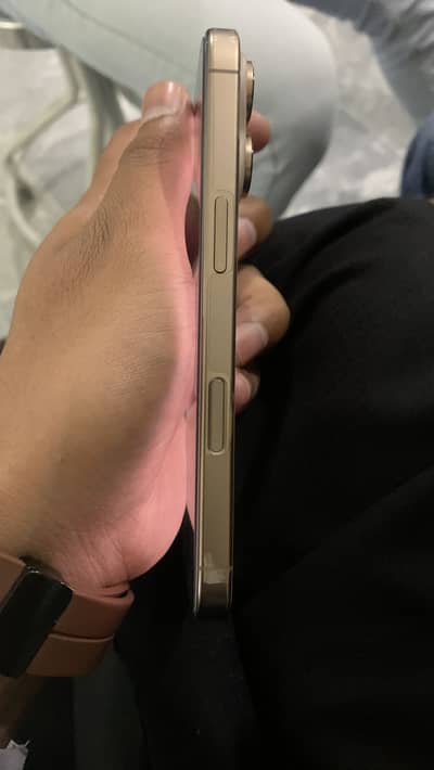 Apple iPhone 16pro JV