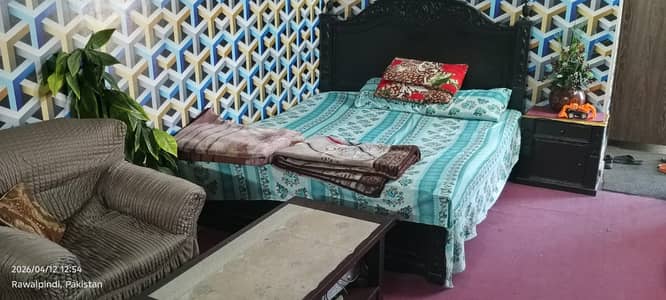 king size double bed available for sale