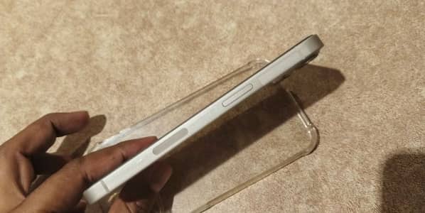 Iphone 13 Like new 10/10 condition.