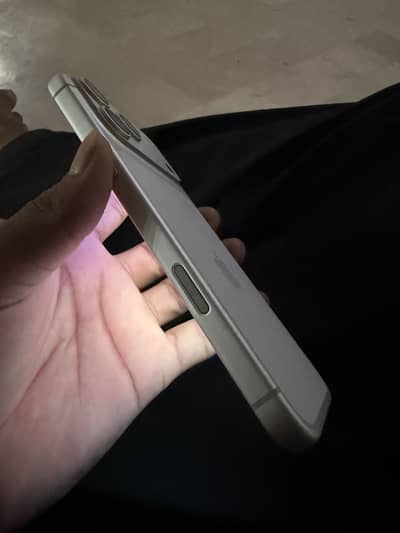 | Iphone 17 pro max| NoN PTA | Factory Unlock |