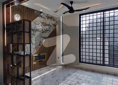 A Upper Portion Of 1 Kanal In Lahore For Rent